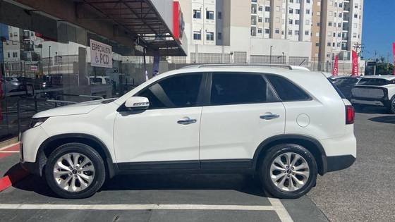 KIA SORENTO 2.4 16V GASOLINA EX AUTOMÁTICO KIA SORENTO 2.4 16V GASOLINA EX AUTOMÁTICO